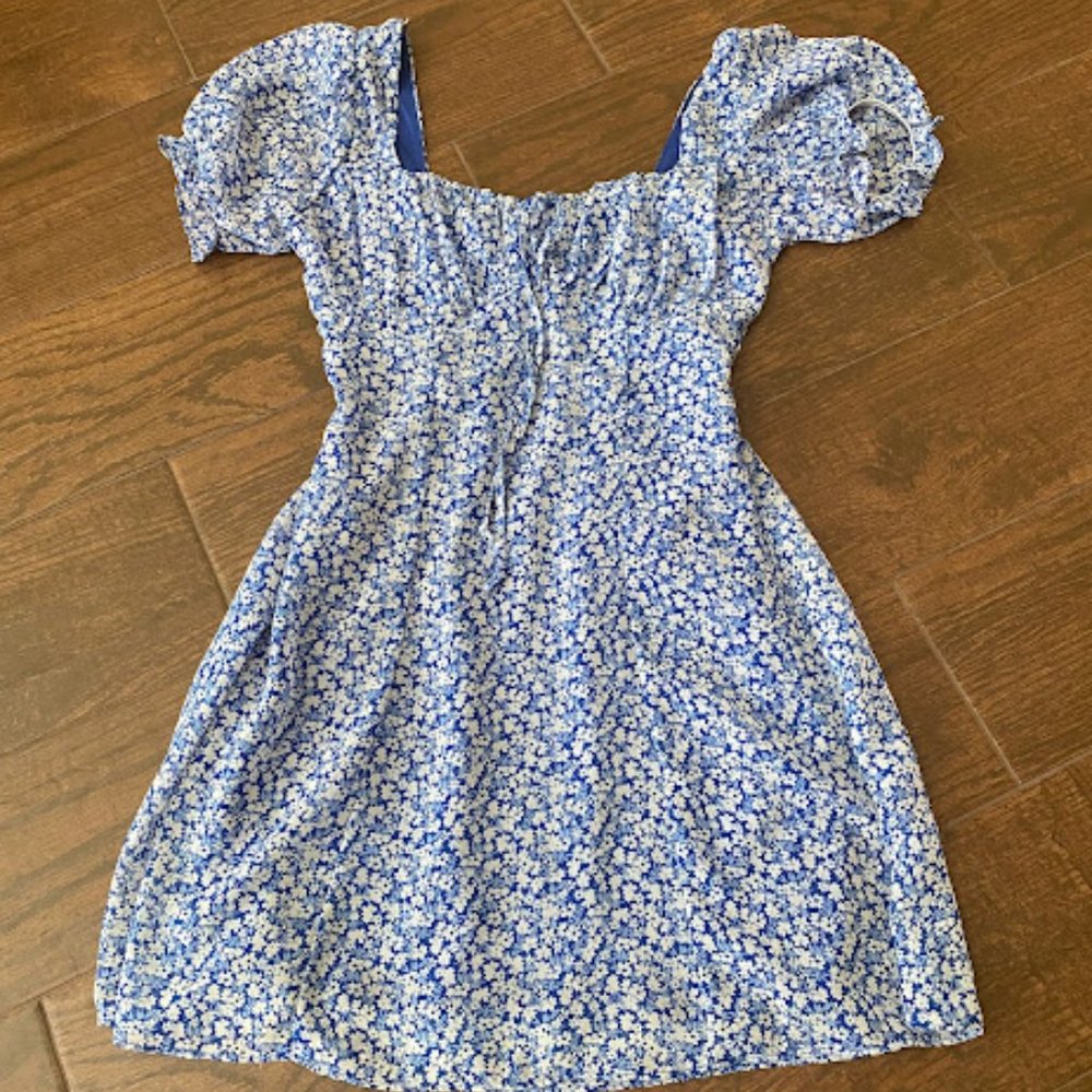 B. Darlin White and Blue Floral Square Neck Flowy Dress